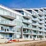Suite Digs Waterfront