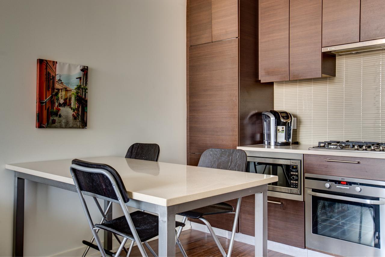 Apartment Digs Waterfront