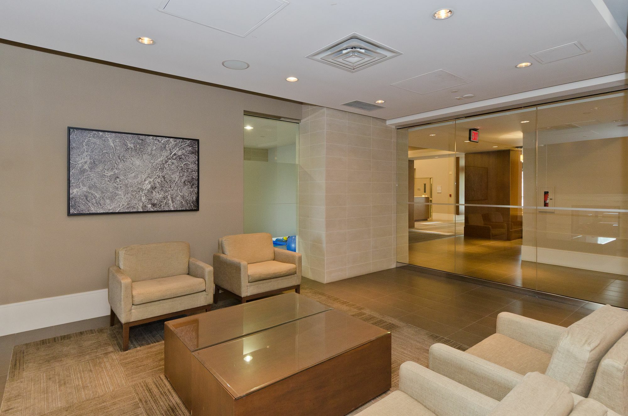 Digs Waterfront Apartment *