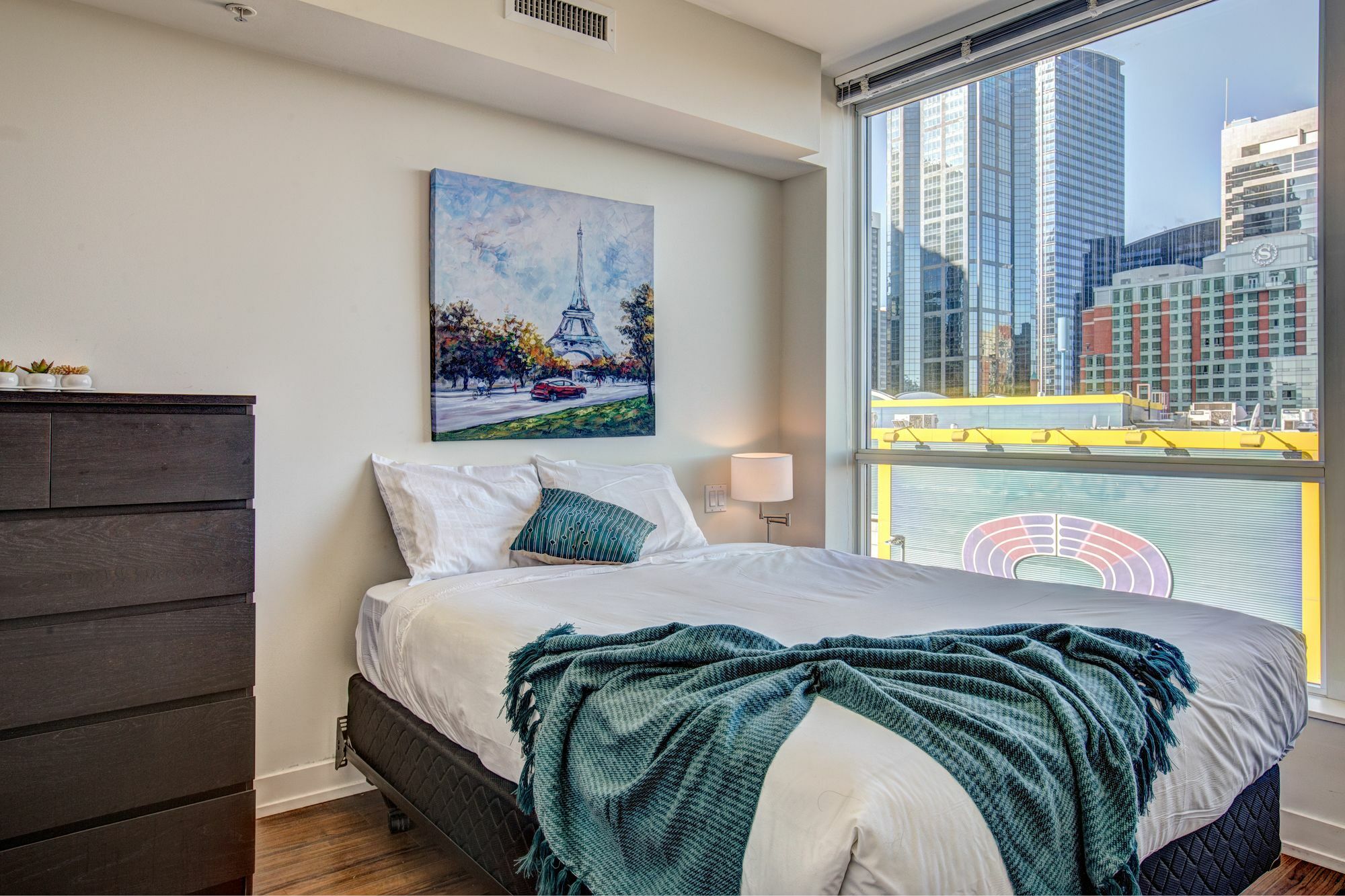 Digs Waterfront Apartment